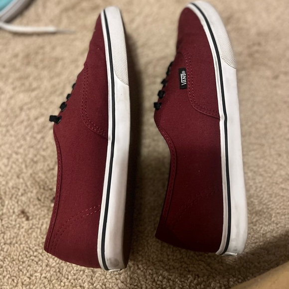 Womens 7 burgundy vans - Picture 5 of 5
